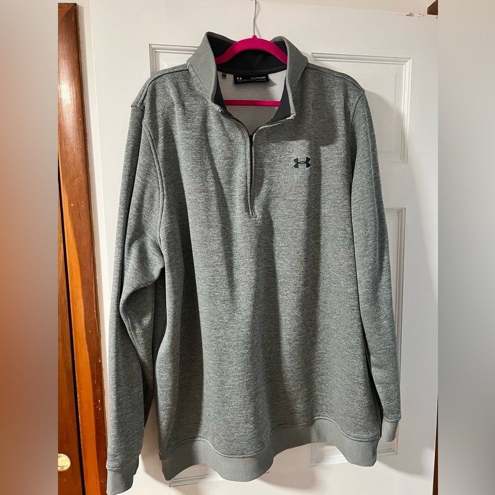 Like new Under Armour quarter zip sweatshirt